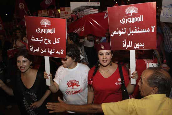 في العيد الوطني للمرأة التونسية .. تظاهرات للمحافظة على حقوقها